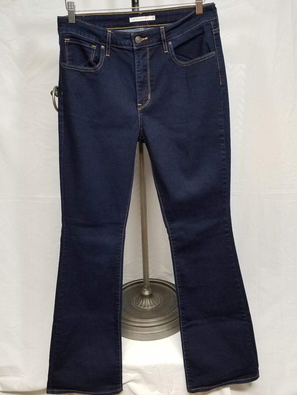 Levi Strauss & Co. Dark Wash Denim Women's Sz. 31 725 High Rise Bootcut Jeans